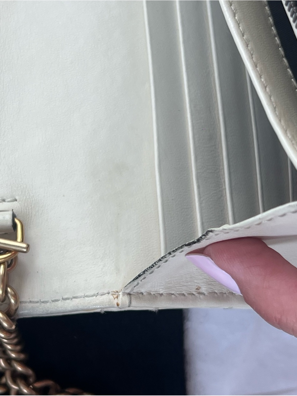 Gucci Marmont Small Matelassé Leather Shoulder Bag in Off-White - Picture 11 of 17